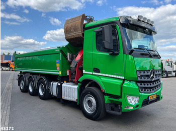 Camión volquete, Camión grúa Mercedes-Benz Arocs 3743 8x4 Euro 6 HMF 19 Tonmeter Elektrisch/Hydraulisch aangedreven Z-kraan: foto 4 Camión volquete, Camión grúa Mercedes-Benz Arocs 3743 8x4 Euro 6 HMF 19 Tonmeter Elektrisch/Hydraulisch aangedreven Z-kraan: foto 4