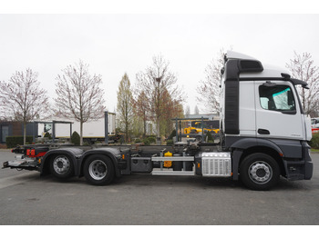 Camión portacontenedore/ Intercambiable MERCEDES-BENZ Actros 2545 6×2 MP5 / FULL ADR / several units: foto 2