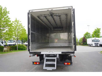 Camión frigorífico para transporte de carne RENAULT D13 / 140 tho km !!! / Meat hook refrigerator / Thermoking T800R / 2 units: foto 5