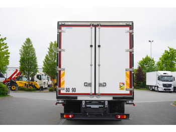 Camión frigorífico para transporte de carne RENAULT D13 / 140 tho km !!! / Meat hook refrigerator / Thermoking T800R / 2 units: foto 4