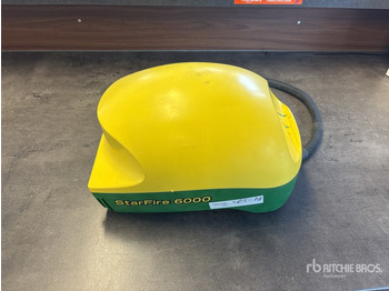 Tractor John Deere 8320R 4WD Tractor: foto 2