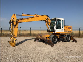 Excavadora de ruedas LIEBHERR A 902
