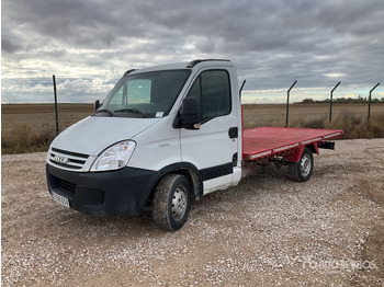 Camión caja abierta 2009 Iveco 35S10 Cargo Van: foto 2
