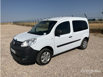 Minibús RENAULT
