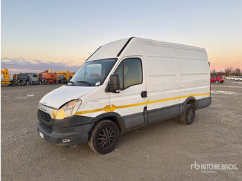 Camión caja cerrada IVECO Daily