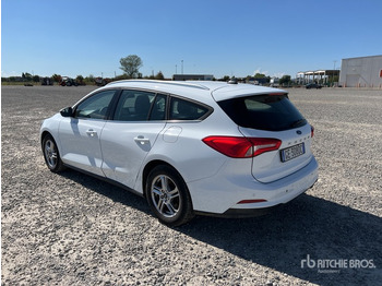 Coche FORD