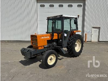 Tractor RENAULT