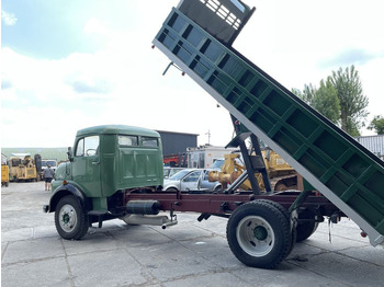 Camión volquete Mercedes-Benz 911 911 4X2 Tipper Manual Gear Spring/Spring *Top condition*: foto 3