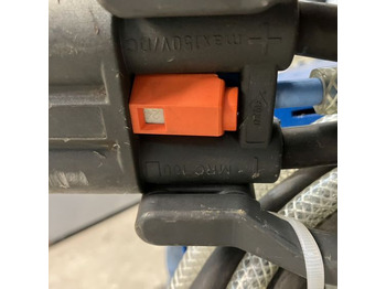Sistema eléctrico para Equipo de manutención Hawker 24V/70A: foto 4