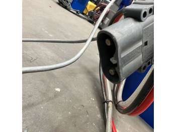 Sistema eléctrico para Equipo de manutención Hawker 24V/80A: foto 3