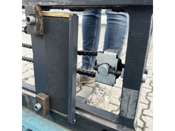 Implemento para Equipo de manutención Kaup 2T163SN forkpositioner with sideshift: foto 2