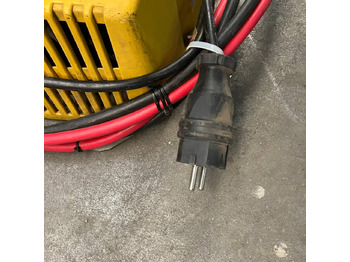 Recambio para Equipo de manutención Hawker 24V/80A: foto 5 Recambio para Equipo de manutención Hawker 24V/80A: foto 5