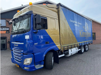 Camión caja cerrada DAF XF