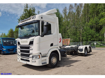 Camión chasis SCANIA R