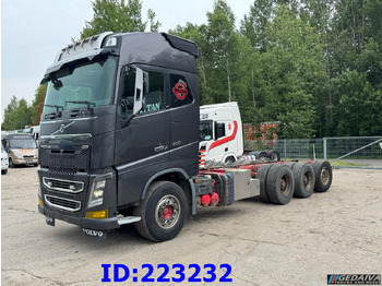 Camión chasis VOLVO FH16 700