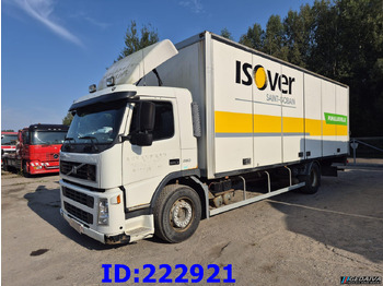 Camión caja cerrada VOLVO FM9 260