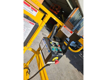 Plataforma de tijeras Haulotte Compact 10 N: foto 2 Plataforma de tijeras Haulotte Compact 10 N: foto 2