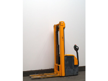 Apilador JUNGHEINRICH EJC