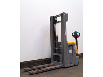 Apilador JUNGHEINRICH EJC