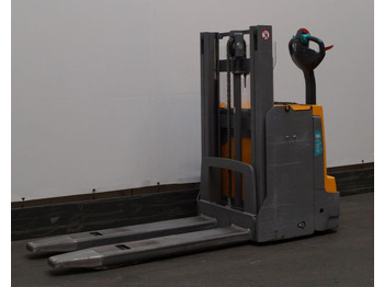 Apilador JUNGHEINRICH EJD