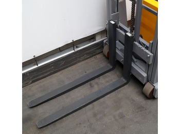 Apilador Jungheinrich EJG110: foto 3