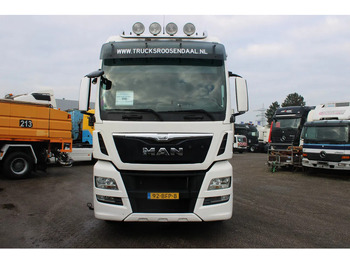 Cabeza tractora MAN TGX 18.440 + euro 6 + double tank + spoiler: foto 2