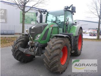 Tractor Fendt 718 VARIO S4 PROFI PLUS: foto 1