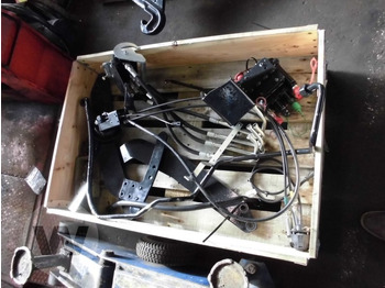 Cargador frontal para tractor Stoll Anbaukonsole: foto 2 Cargador frontal para tractor Stoll Anbaukonsole: foto 2