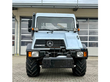 Camión volquete Unimog 130 - U130 418 74426 mit Kran und Winde Mer: foto 2
