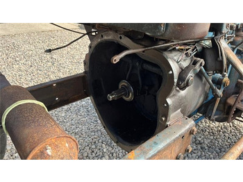 Tractor Fordson Major Motoren mangler, men mange god dele.: foto 5