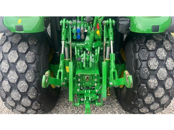 Tractor John Deere 5090 M Med græsdæk: foto 4