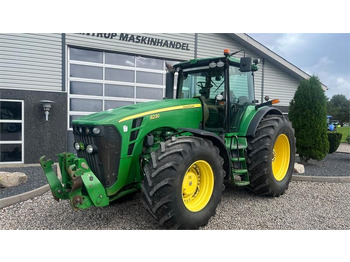 Tractor John Deere 8230 Med frontlift: foto 2 Tractor John Deere 8230 Med frontlift: foto 2