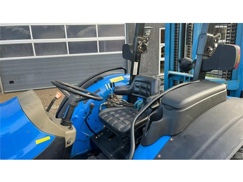 Tractor New Holland TN55D Med Byggelift: foto 5 Tractor New Holland TN55D Med Byggelift: foto 5