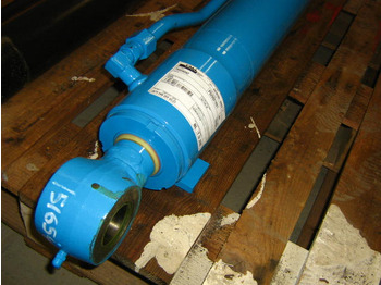 Cilindro hidráulico HITACHI