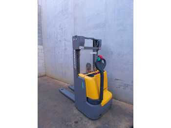 Apilador JUNGHEINRICH EJC