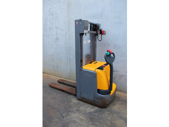 Apilador JUNGHEINRICH EJC