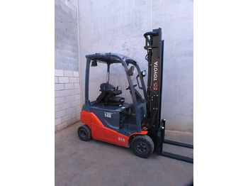 Carretilla elevadora eléctrica TOYOTA