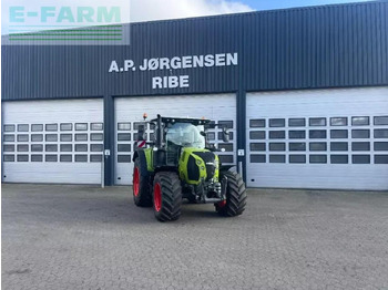 Tractor CLAAS Arion 550