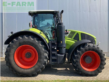Tractor CLAAS Axion 930