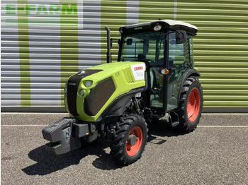 Tractor CLAAS Nexos 220