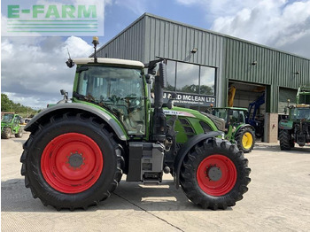 Tractor FENDT 724 Vario