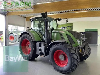 Tractor FENDT 724 Vario