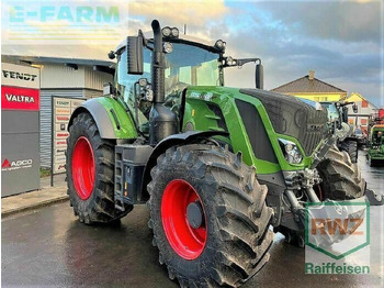 Tractor FENDT 828 Vario