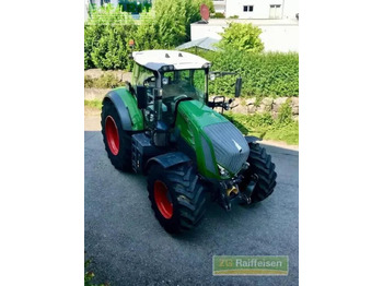 Tractor FENDT 828 Vario