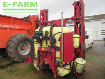 Pulverizador arrastrado HARDI