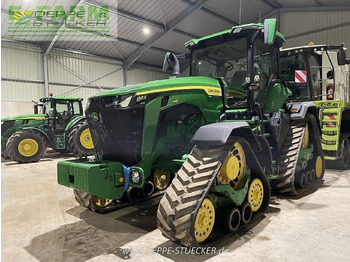 Tractor JOHN DEERE