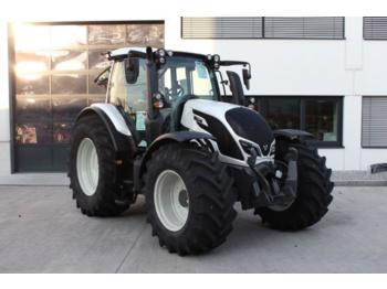 Tractor Valtra N134 Versu: foto 1