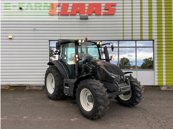 Tractor VALTRA