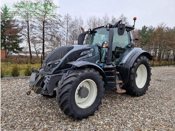 Tractor VALTRA T154