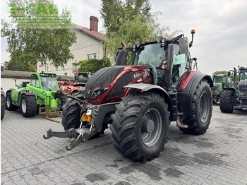 Tractor VALTRA T234